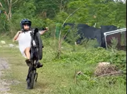 60V 6000W Wholebikes e-motor bike with powerful uphill performance and sporty design